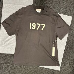 Fear of God Essentials T-Shirt size Large